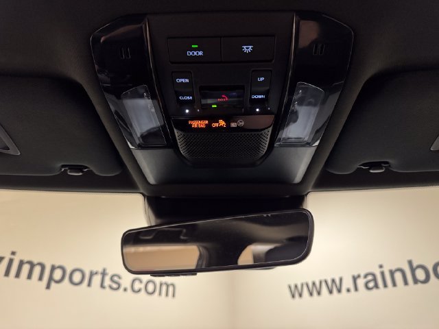 Used 2025 Lexus GX 550 w/ Accessory Package (2T) AWD/4WD image 19