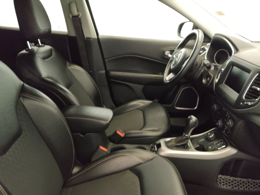 Used 2018 Jeep Compass Latitude w/ Popular Equipment Group AWD/4WD image 21