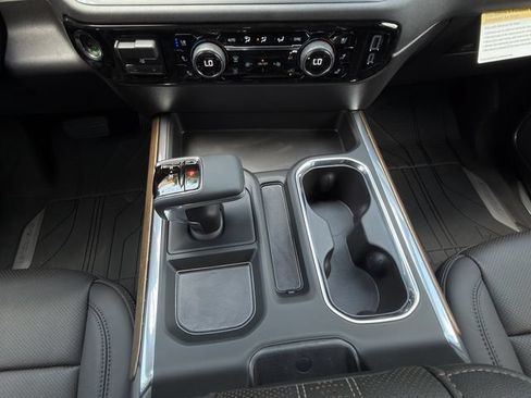 New 2026 Chevrolet Silverado 1500 High Country w/ Technology Package AWD/4WD image 17