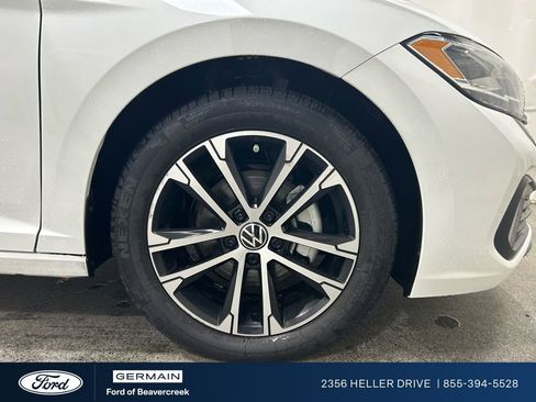 Used 2022 Volkswagen Jetta Sport image 11