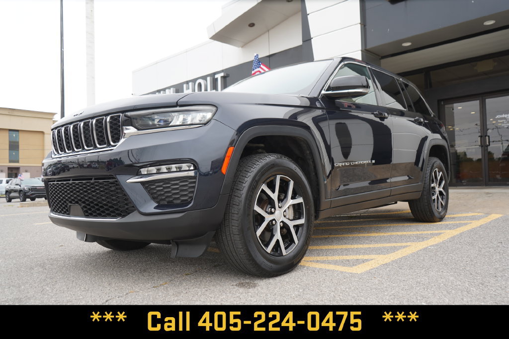 Used 2023 Jeep Grand Cherokee Limited RWD image 4