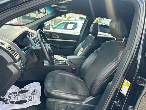 Used 2019 Ford Explorer XLT w/ Equipment Group 202A AWD/4WD image 25