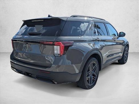 New 2026 Ford Explorer ST-Line w/ ST-Line Street Pack image 5