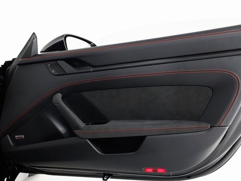 Used 2025 Porsche 911 GT3 RWD image 48