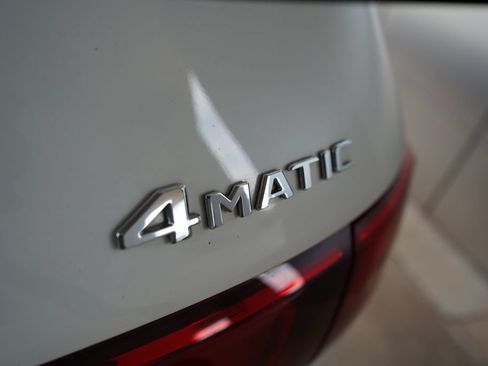 Used 2023 Mercedes-Benz GLB 250 4MATIC image 8
