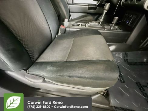 Used 2010 Toyota FJ Cruiser 4WD image 24