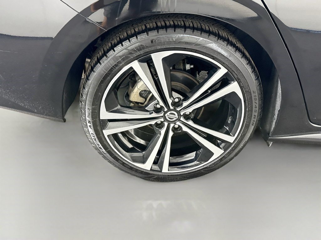 Used 2021 Nissan Sentra SR FWD image 32