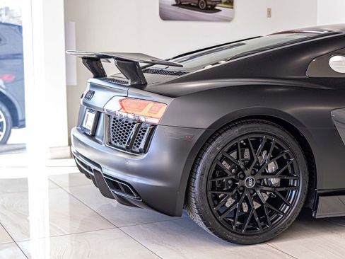 Used 2017 Audi R8 V10 plus image 12