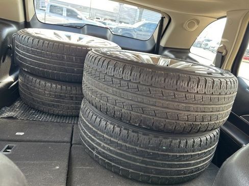 Used 2013 Lincoln MKX FWD image 9