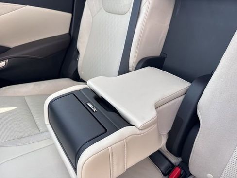 Used 2025 Lexus RX 350 AWD w/ Convenience Package image 31