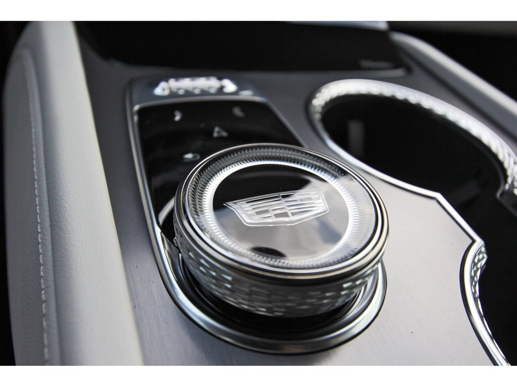 New 2027 Cadillac Vistiq Luxury AWD/4WD image 21