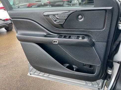 Used 2023 Lincoln Aviator Reserve AWD/4WD image 44