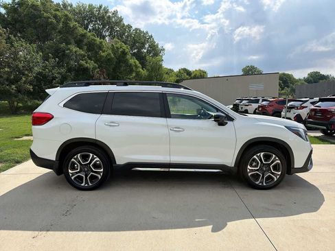 Certified 2024 Subaru Ascent Touring w/ Popular Package #2 AWD/4WD image 7