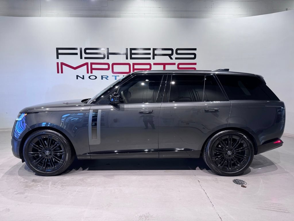 Used 2024 Land Rover Range Rover SV AWD/4WD image 10