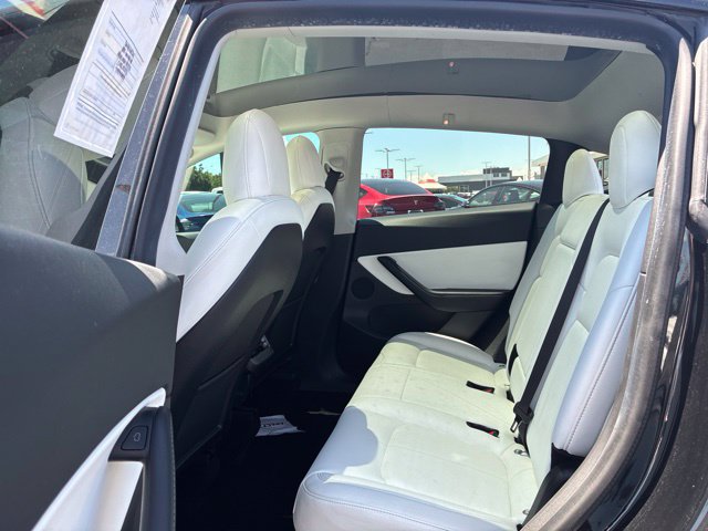 Used 2021 Tesla Model Y Long Range AWD/4WD image 17