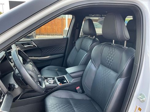Used 2024 Mitsubishi Outlander SEL FWD image 19