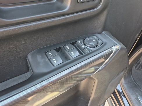 Used 2022 GMC Sierra 2500 AT4 image 19