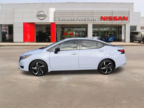 New 2025 Nissan Versa SR w/ Trunk Package image 6