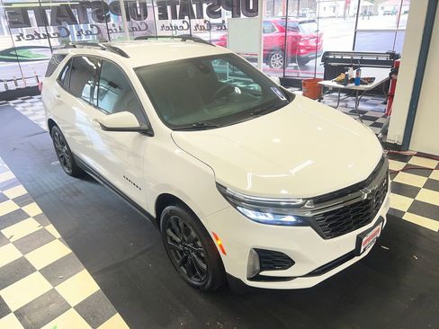 Used 2023 Chevrolet Equinox RS AWD/4WD image 17