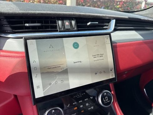 Used 2022 Jaguar F-PACE SVR image 16