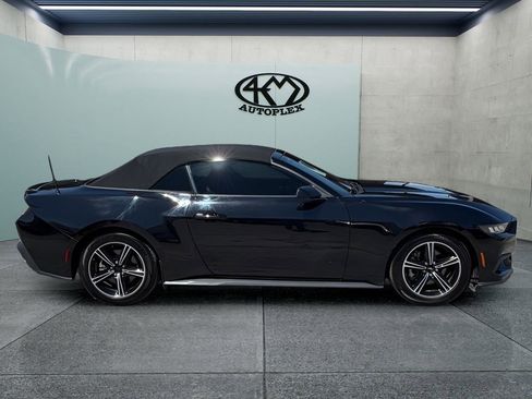 Used 2025 Ford Mustang Premium RWD image 4