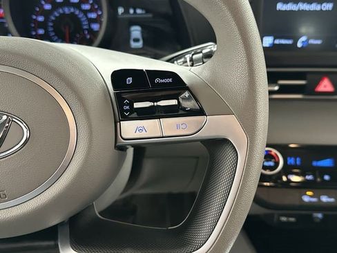 Used 2021 Hyundai Elantra SEL image 9