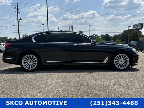 Used 2016 BMW 740i image 6