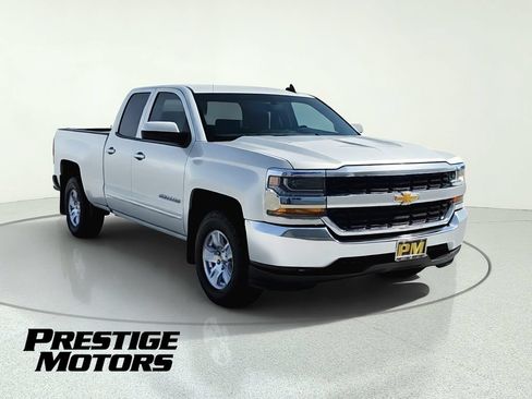 Used 2018 Chevrolet Silverado 1500 LT w/ Trailering Package AWD/4WD image 2