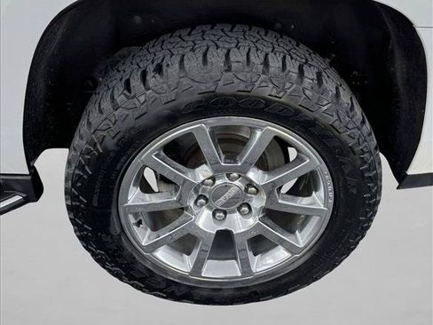 Used 2019 GMC Yukon Denali AWD/4WD image 9