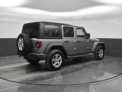 Used 2018 Jeep Wrangler Unlimited Sport S AWD/4WD image 7
