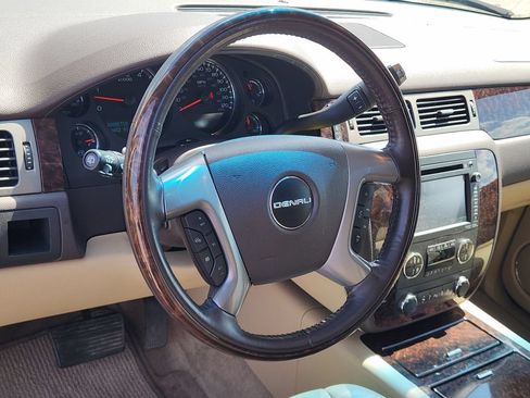Used 2013 GMC Yukon Denali AWD/4WD image 18