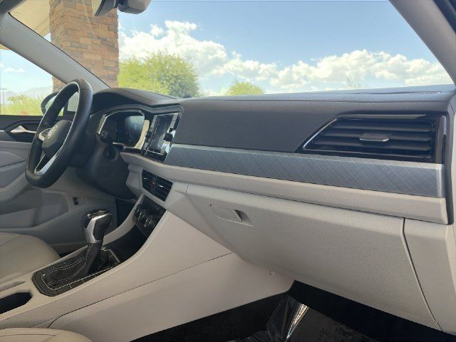 Used 2024 Volkswagen Jetta SE w/ Panoramic Sunroof Package FWD image 27
