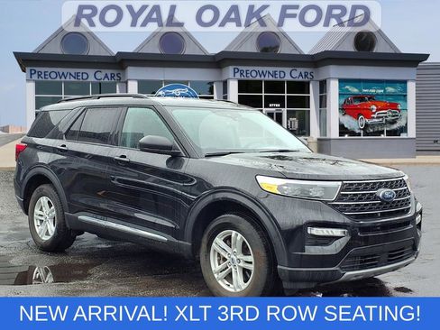 Used 2024 Ford Explorer XLT w/ Equipment Group 202A AWD/4WD image 1