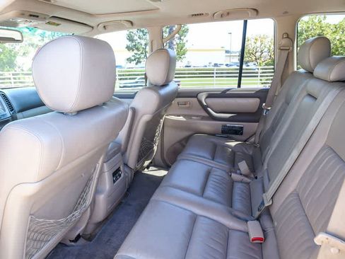 Used 2006 Toyota Land Cruiser AWD/4WD image 18