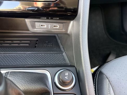 New 2026 Volkswagen Jetta SE FWD image 33