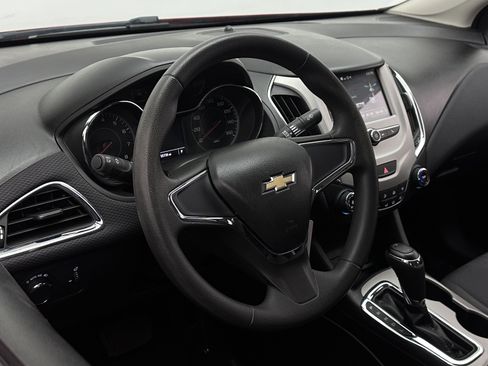 Used 2017 Chevrolet Cruze LS FWD image 8