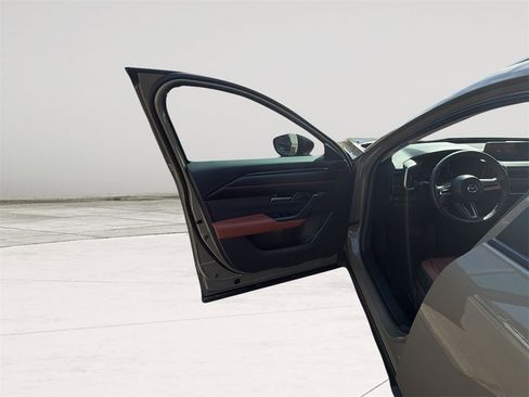 Certified 2024 MAZDA CX-50 Meridian Edition w/ Apex Package image 13