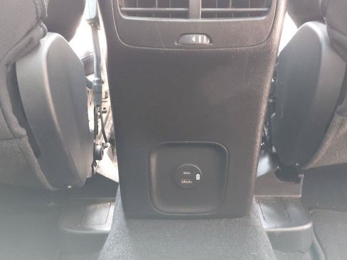 Used 2021 Ford Escape SE w/ SE Sport Appearance Package AWD/4WD image 16