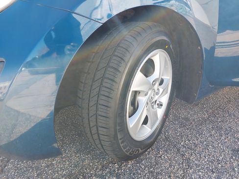 Used 2014 Hyundai Elantra SE image 32