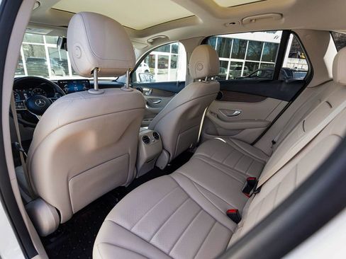 Used 2022 Mercedes-Benz GLC 300 4MATIC w/ Multimedia Package Lite image 24