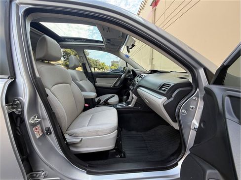 Used 2015 Subaru Forester 2.5i Premium w/ All-Weather Package AWD/4WD image 11