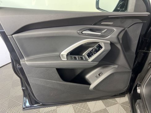 Certified 2025 Audi Q5 2.0T Premium Plus w/ Premium Plus image 10