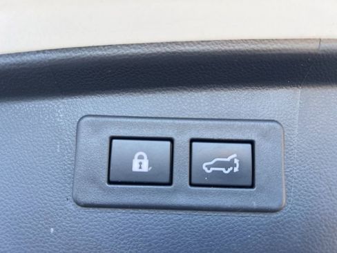 Used 2022 Subaru Outback Wilderness w/ Wilderness Package image 8