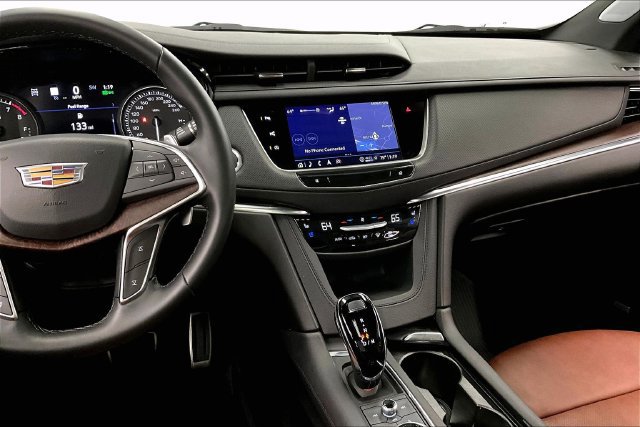 Used 2025 Cadillac XT5 Sportv w/ Technology Package AWD/4WD image 7