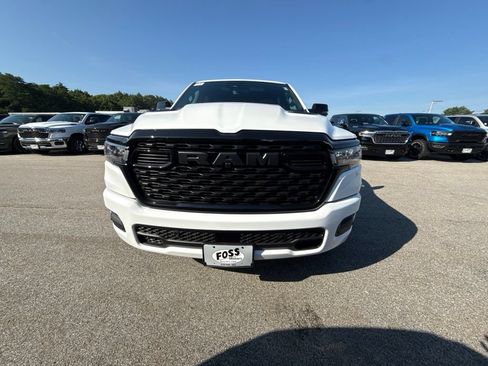 New 2026 RAM 1500 Big Horn AWD/4WD image 8