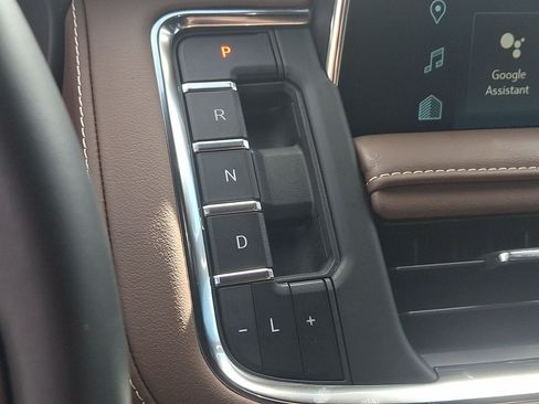 Certified 2024 Chevrolet Tahoe High Country w/ Max Trailering Package AWD/4WD image 12