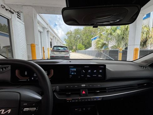 Used 2025 Kia K4 FWD image 34