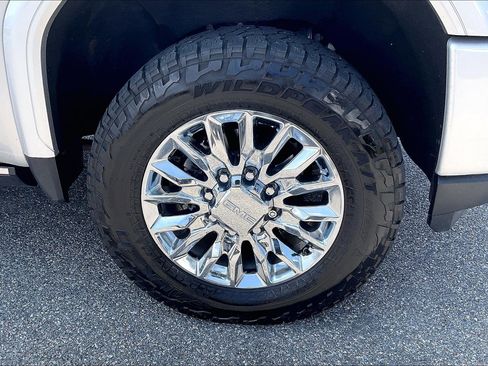 Used 2021 GMC Sierra 3500 Denali w/ Denali Ultimate Package AWD/4WD image 9