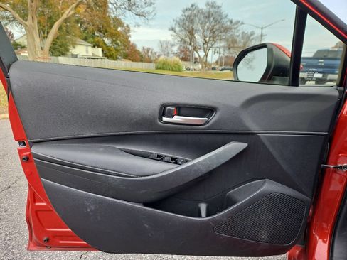 Used 2019 Toyota Corolla SE image 12