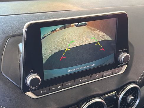 Used 2025 Nissan Sentra SV FWD image 8